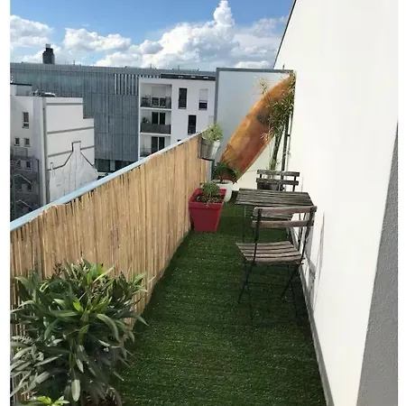 Privée à Deux Pas De La Cité Des Congrès ! Quarto em Acomodações Particulares *